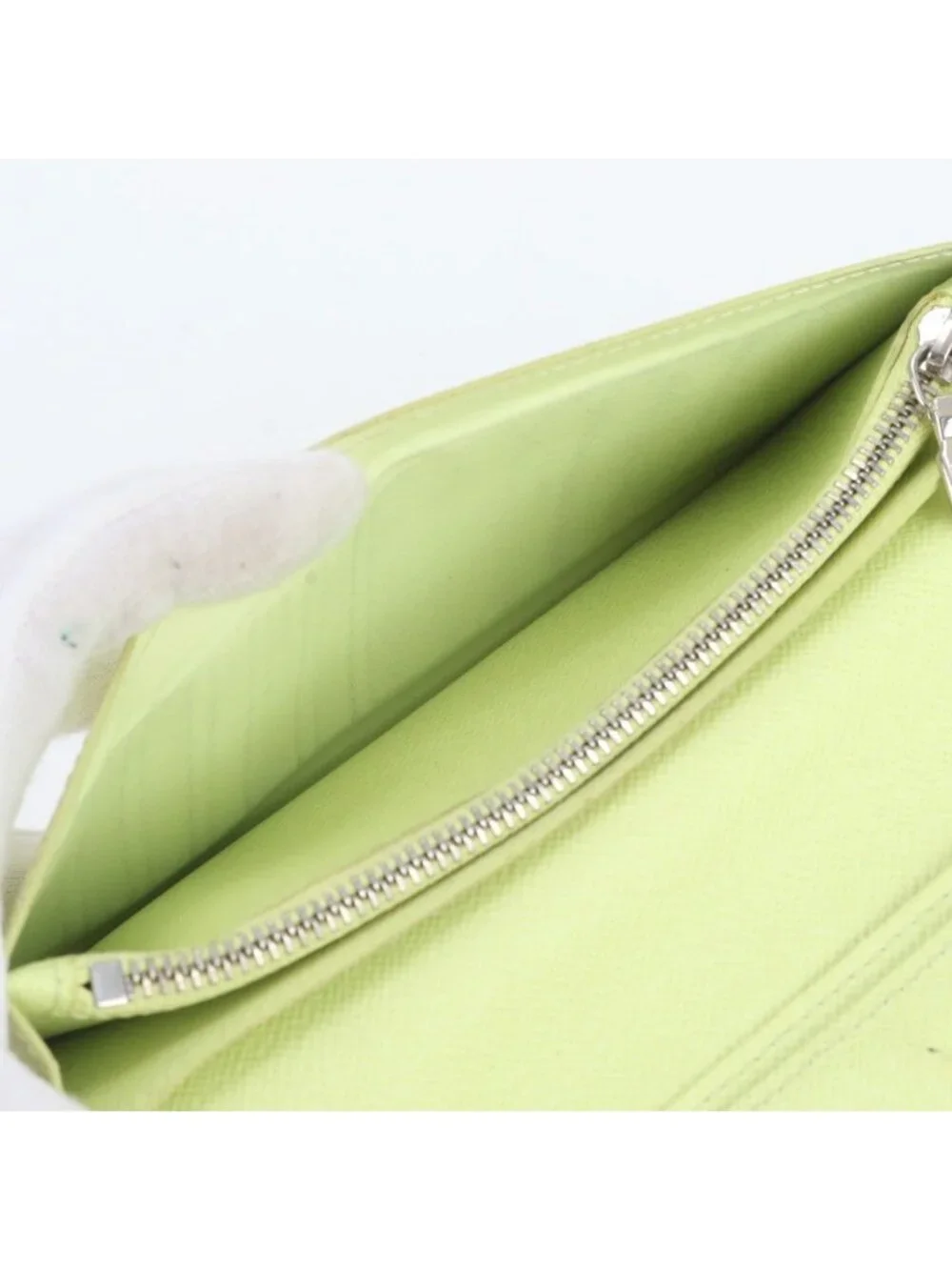 Louis Vuitton Taigarama Portefeuille Brazza Leather Wallet